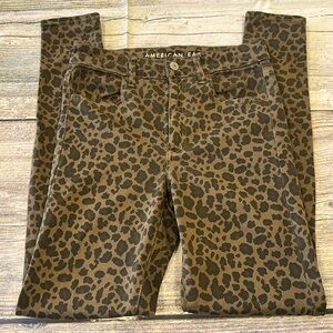AEO • Super High Rise Jegging • Cheetah Print • Sz 2 • NEW!